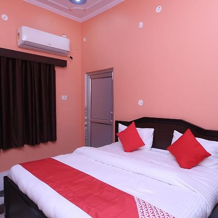Bhiwadi Oyo 22221 Yadav Hotel מראה חיצוני תמונה